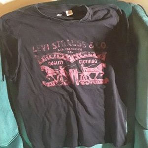 Levi tshirt